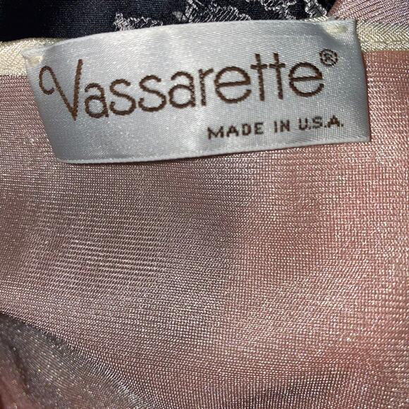 Vassarette Underneath It All Vintage gown & robe - Picture 12 of 12